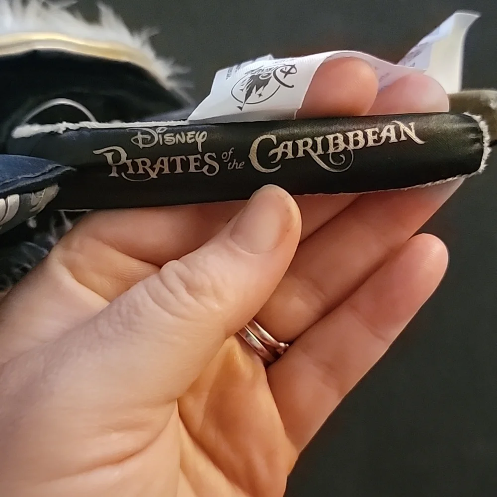Disney pirates of the Caribbean main attraction 2022 minnie ears - Picture 5 of 6